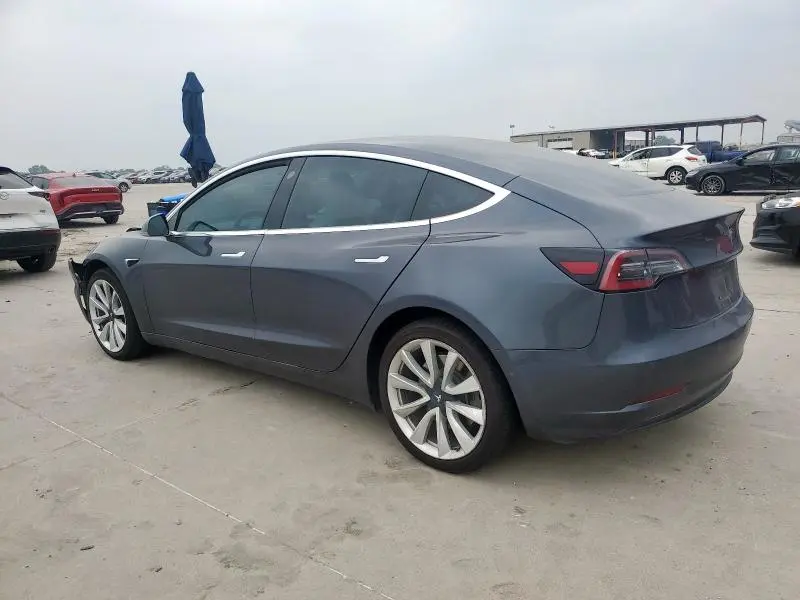 2018 TESLA MODEL 3   