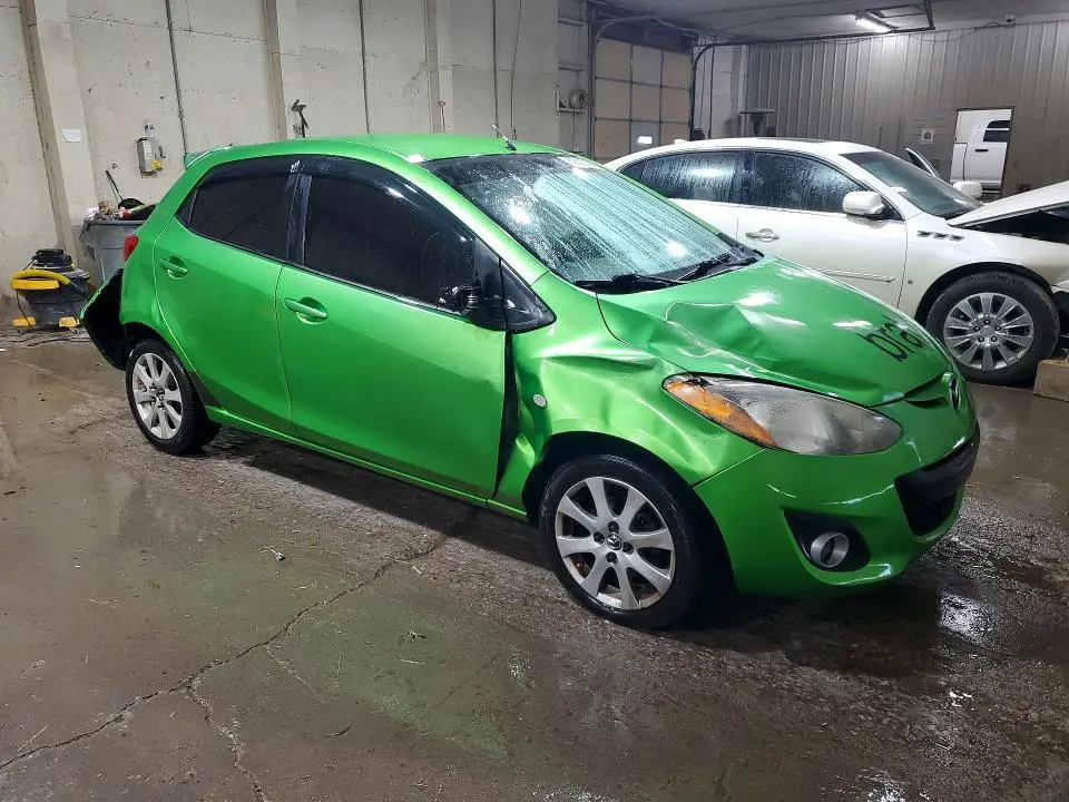 2013 MAZDA MAZDA2   