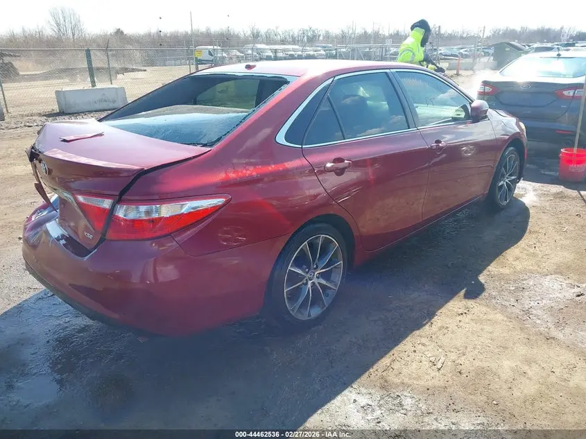 2015 TOYOTA CAMRY XSE V6