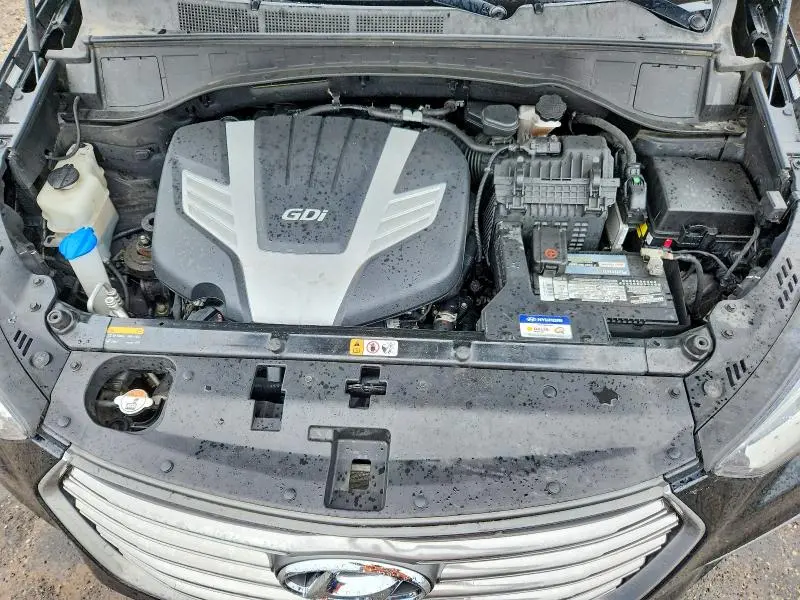 2017 HYUNDAI SANTA FE SE  