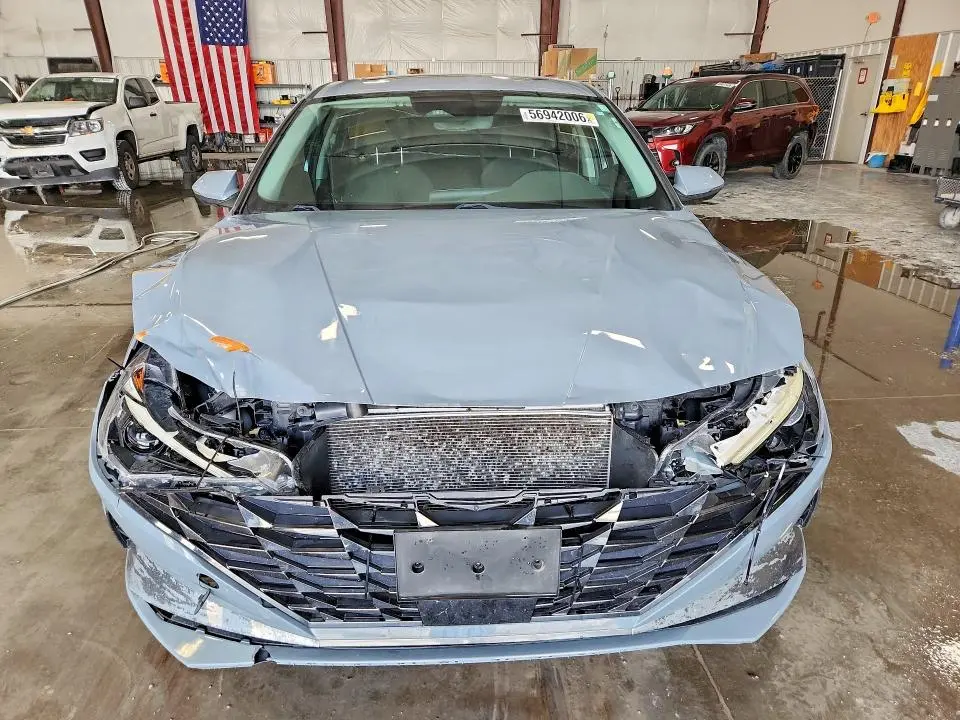 2021 HYUNDAI ELANTRA SEL  