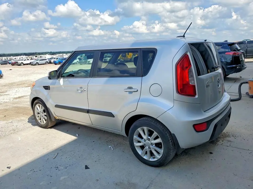 2013 KIA SOUL +  