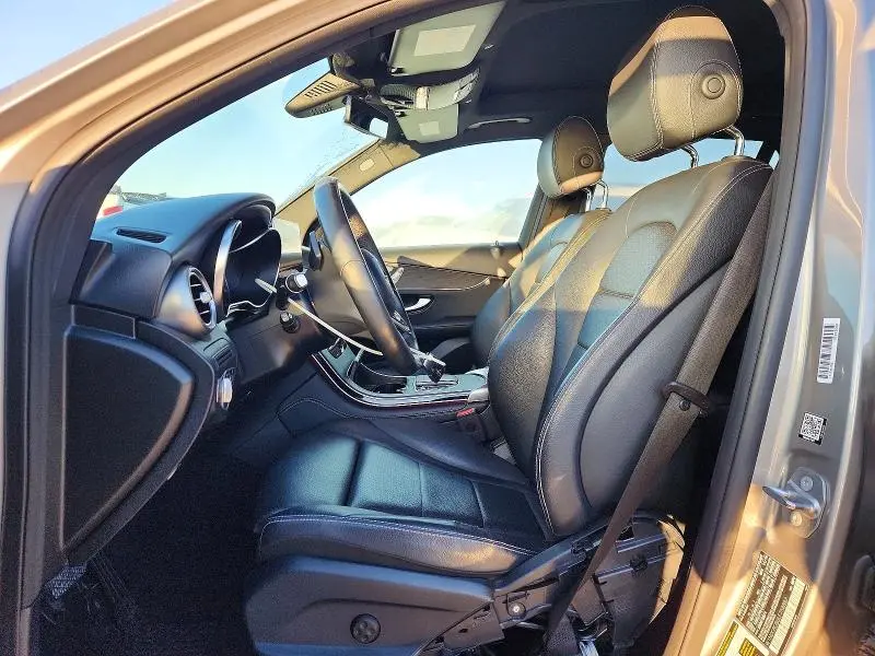 2020 MERCEDES-BENZ GLC 300  