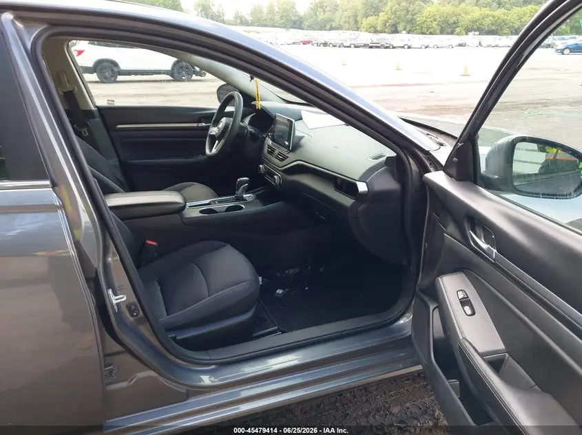 2022 NISSAN ALTIMA SV FWD