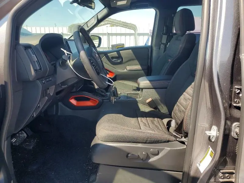 2025 NISSAN FRONTIER PRO-4X  