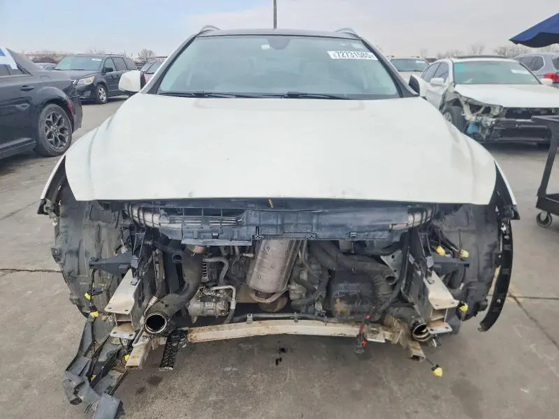 2018 INFINITI QX30 BASE  