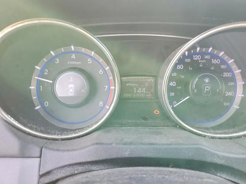 2011 HYUNDAI SONATA GLS  
