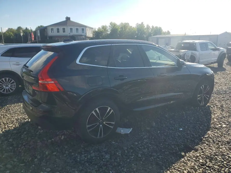 2021 VOLVO XC60 T5 MOMENTUM  