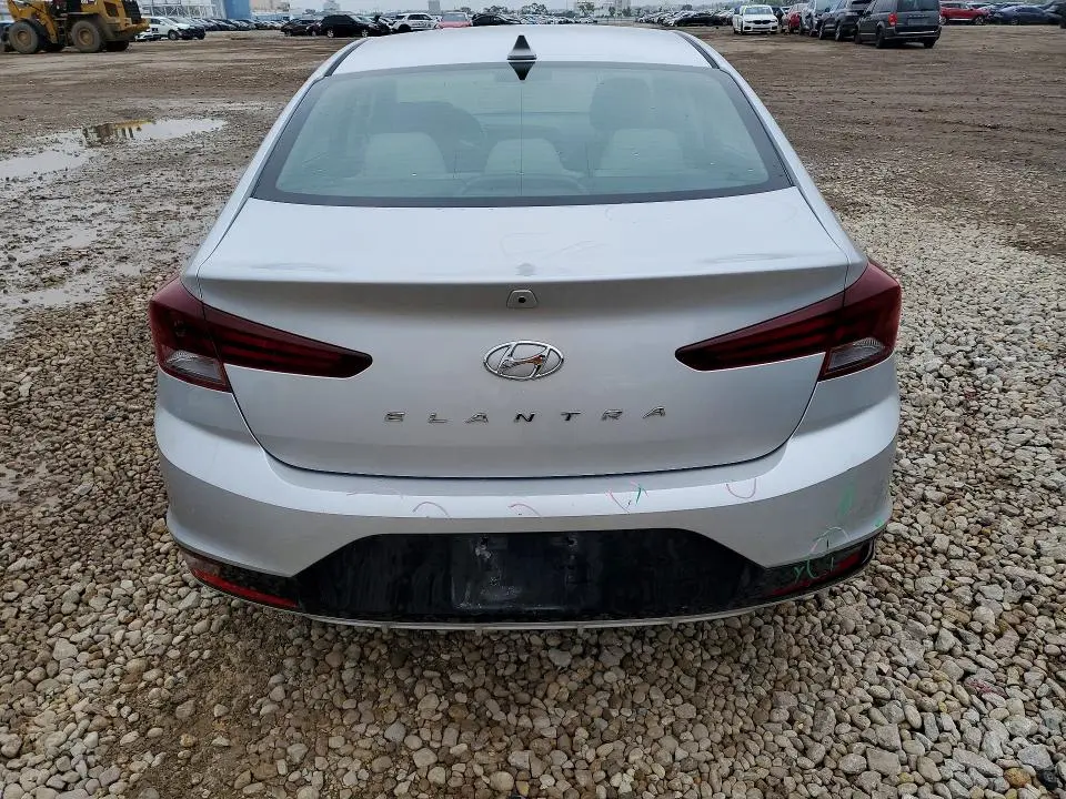 2019 HYUNDAI ELANTRA SEL  