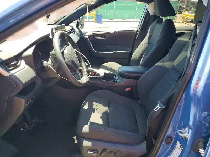 2024 TOYOTA RAV4 SE  