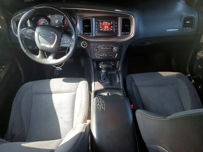 2016 DODGE CHARGER SE  