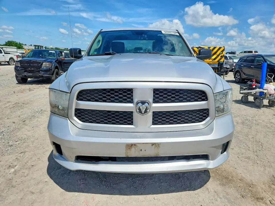 2013 RAM 1500 ST  
