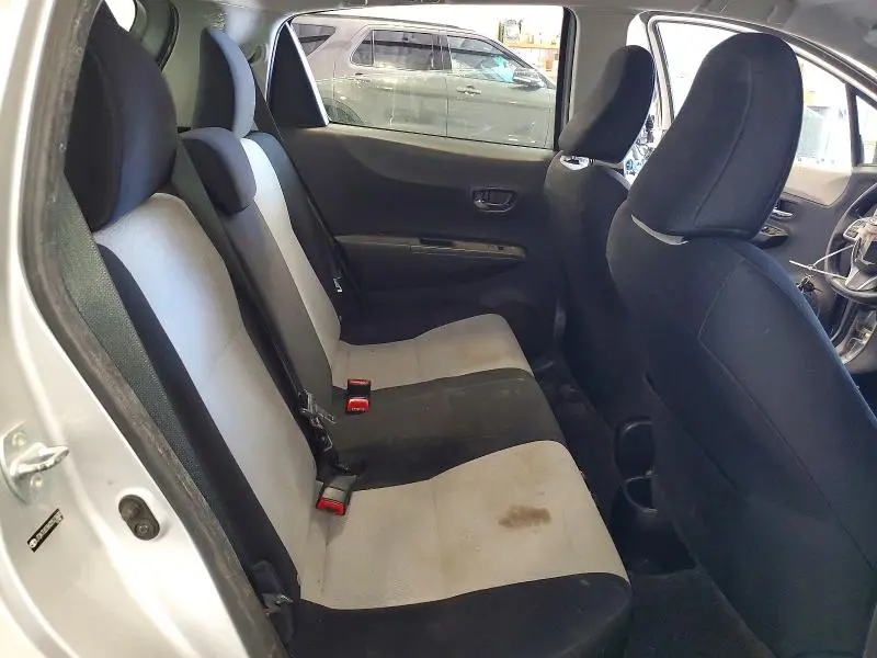 2012 TOYOTA YARIS 5-DOOR LE  