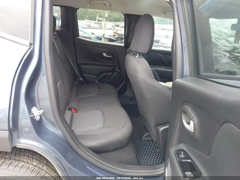 2023 JEEP RENEGADE LATITUDE 4X4