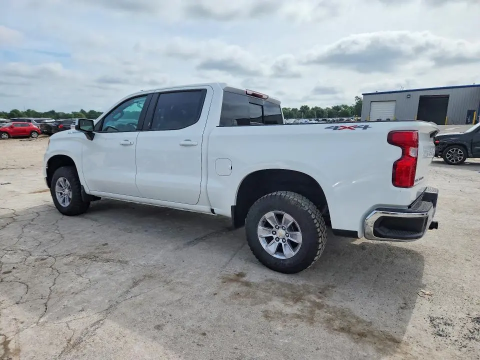 2026 CHEVROLET SILVERADO K1500 LT  