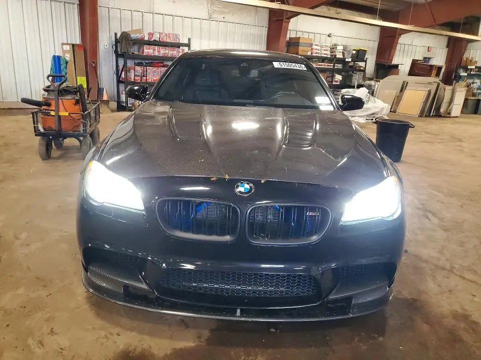 2013 BMW M5   