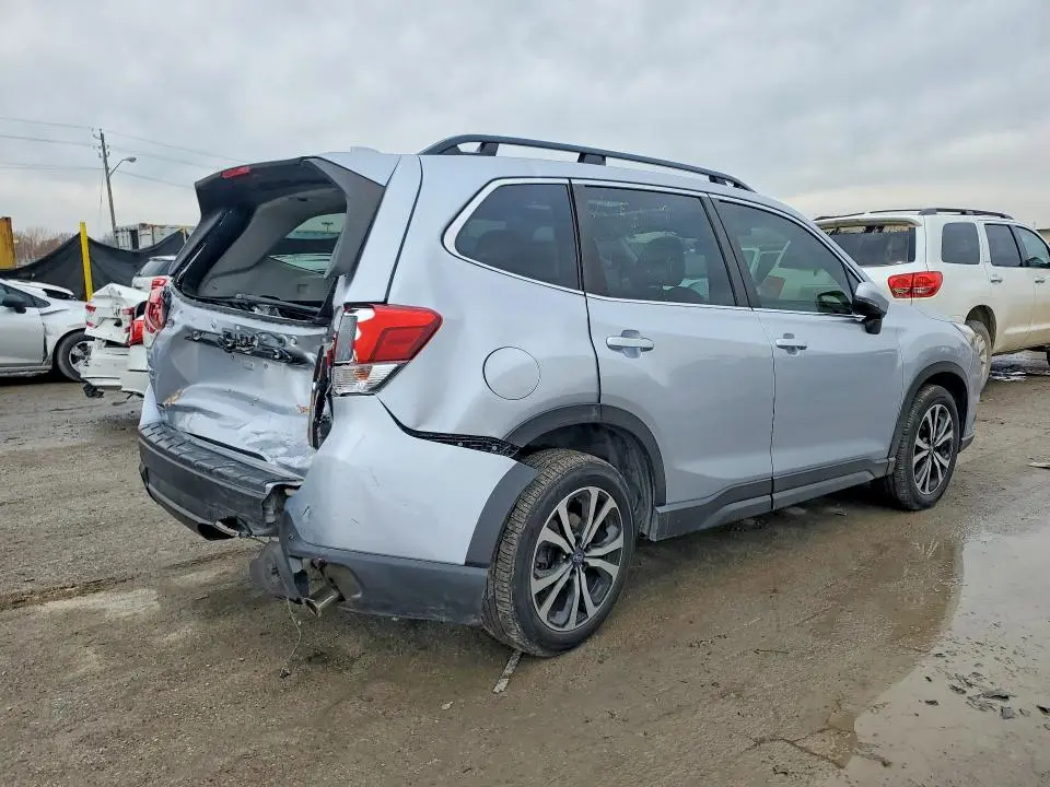 2022 SUBARU FORESTER LIMITED  