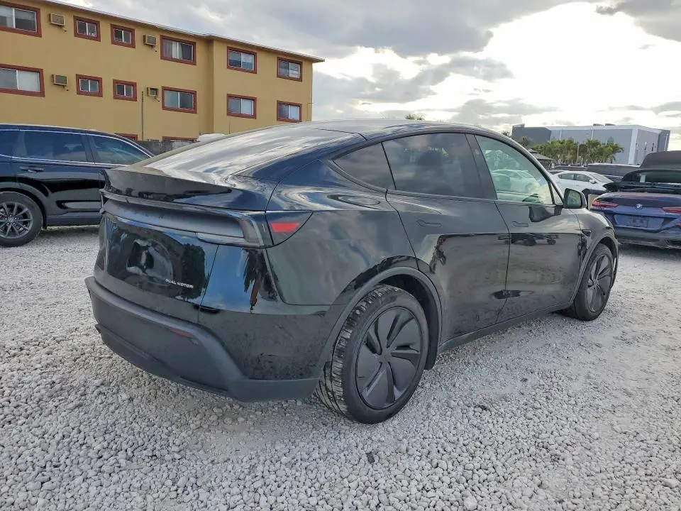 2026 TESLA MODEL Y   