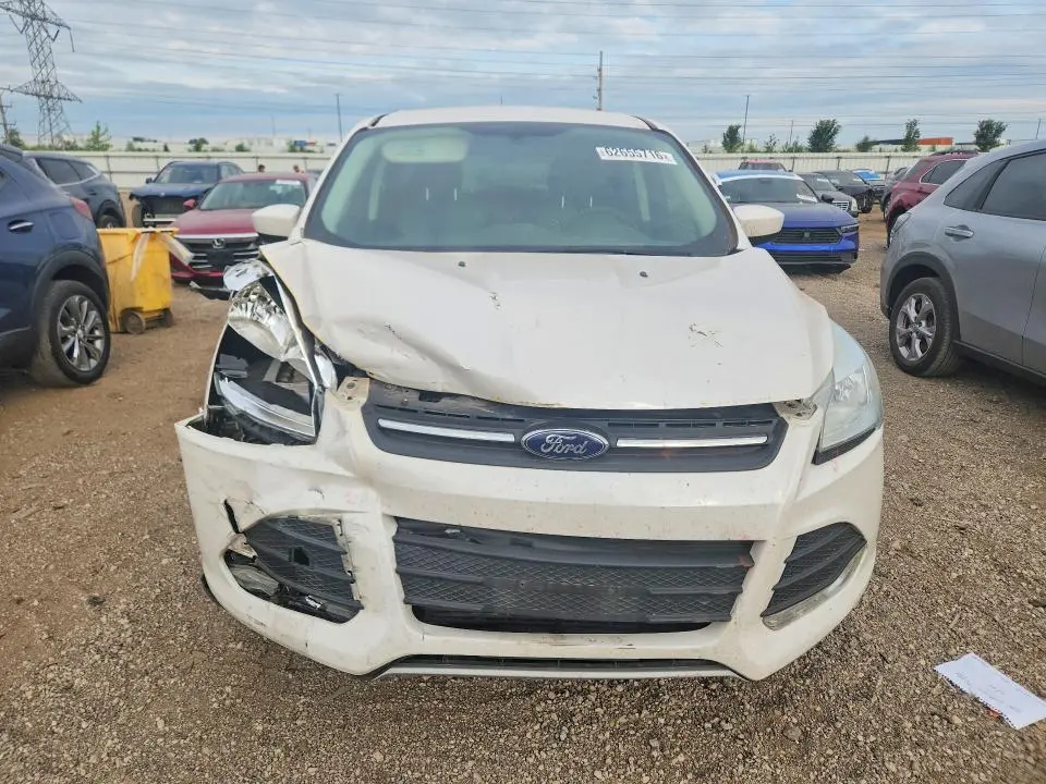 2016 FORD ESCAPE SE  