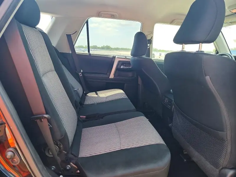 2021 TOYOTA 4RUNNER SR5  