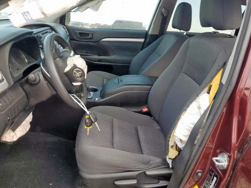 2018 TOYOTA HIGHLANDER LE  