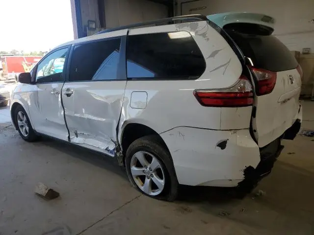 2017 TOYOTA SIENNA LE  