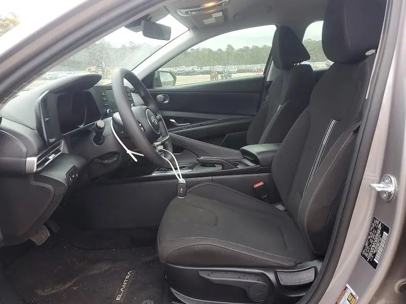 2023 HYUNDAI ELANTRA   
