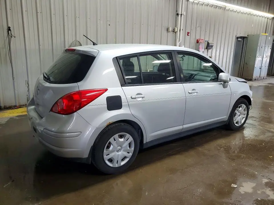 2011 NISSAN VERSA 1.8 S  