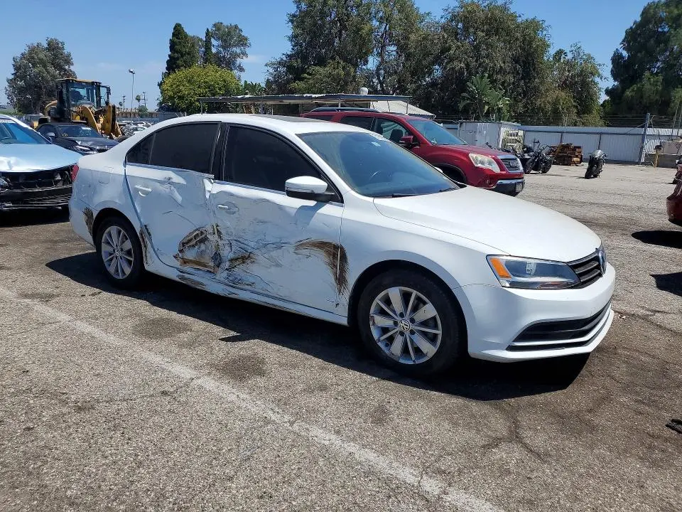 2015 VOLKSWAGEN JETTA SE  