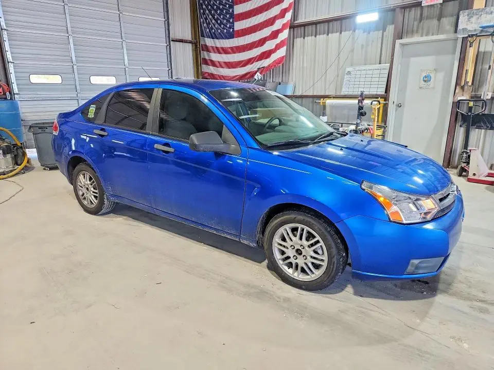 2010 FORD FOCUS SE  