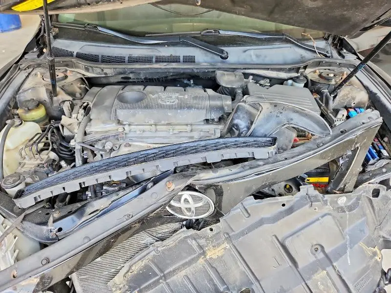 2010 TOYOTA CAMRY SE  