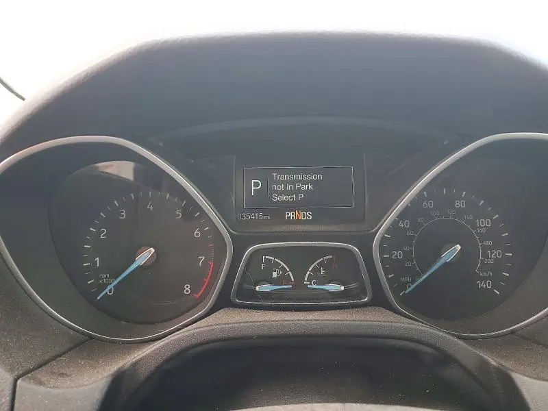 2015 FORD FOCUS SE  
