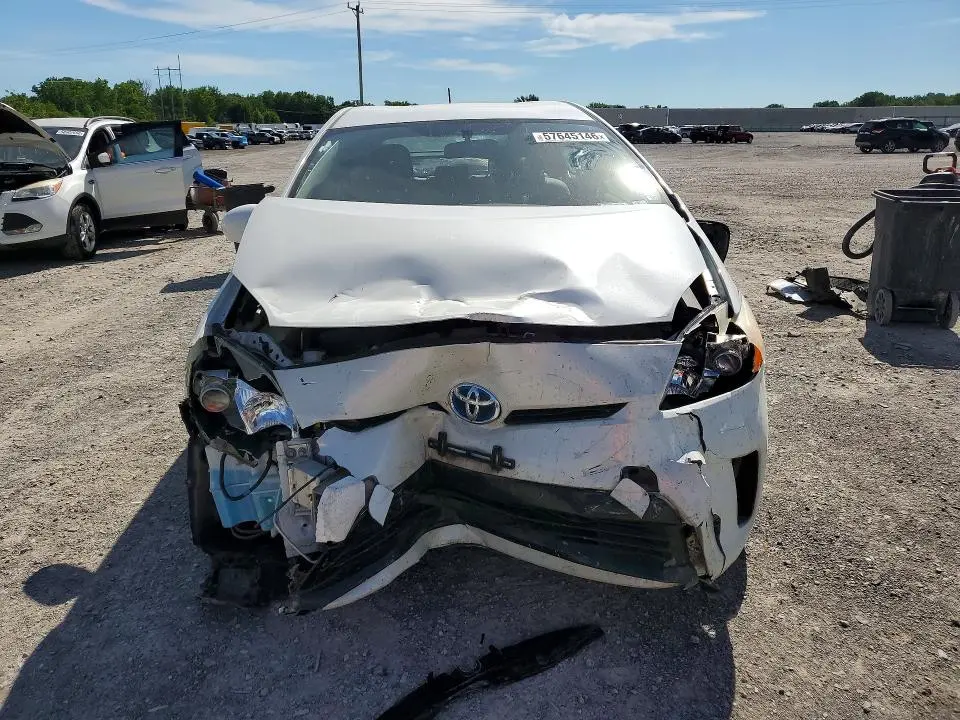 2014 TOYOTA PRIUS THREE  