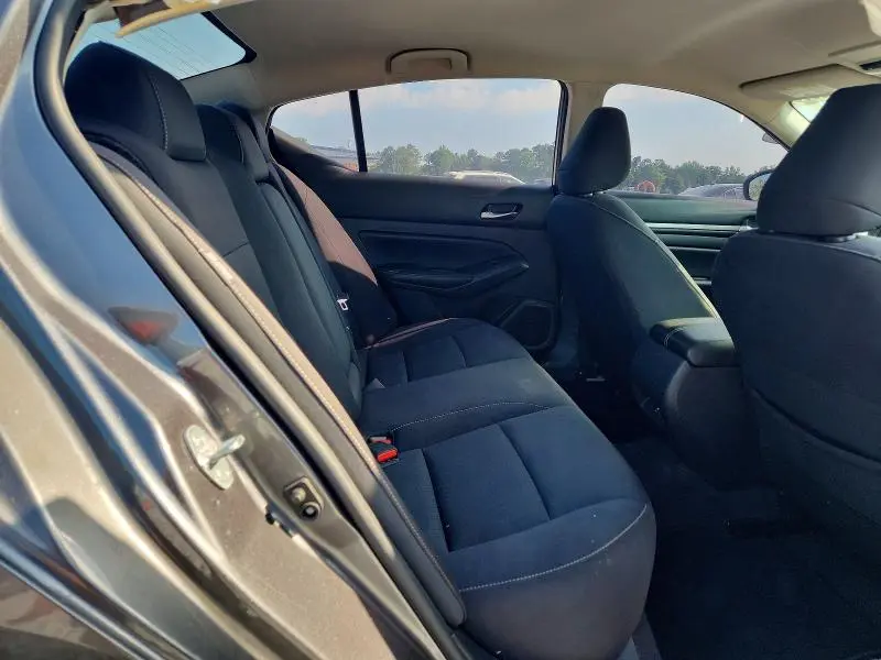 2022 NISSAN ALTIMA SV  