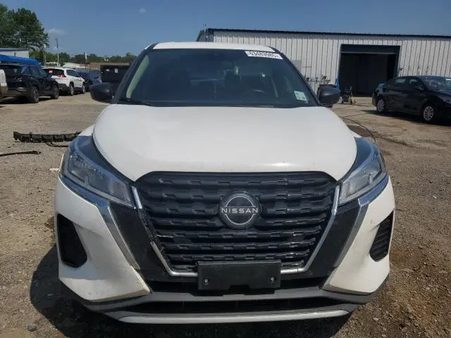 2022 NISSAN KICKS S  