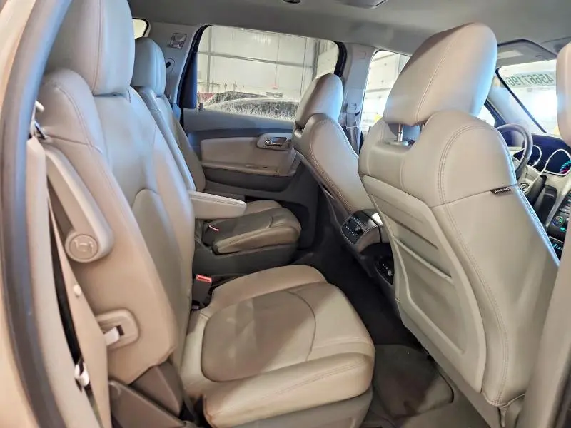 2012 CHEVROLET TRAVERSE LT  