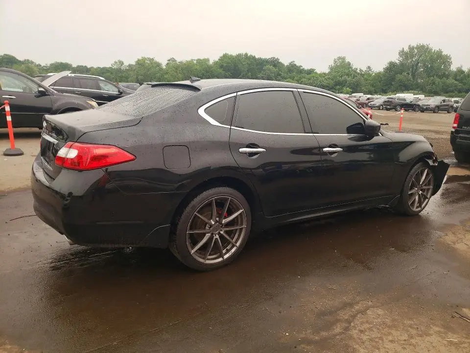 2011 INFINITI M37 X  