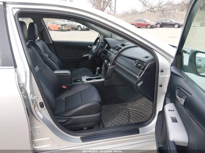 2013 TOYOTA CAMRY SE