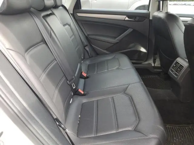 2014 VOLKSWAGEN PASSAT SE  
