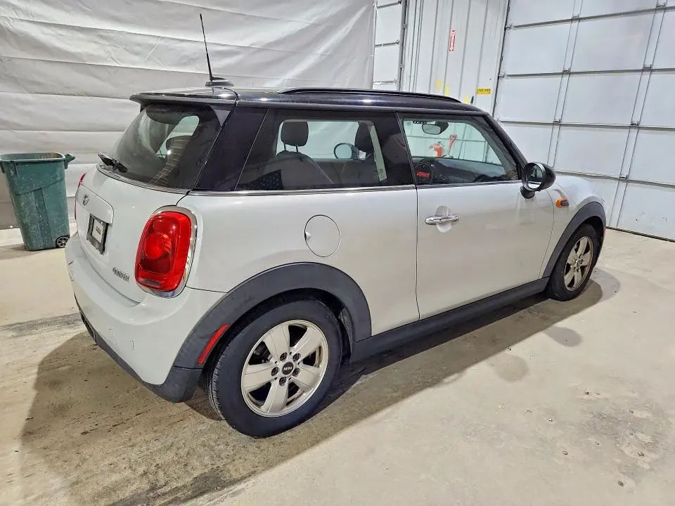 2015 MINI COOPER   