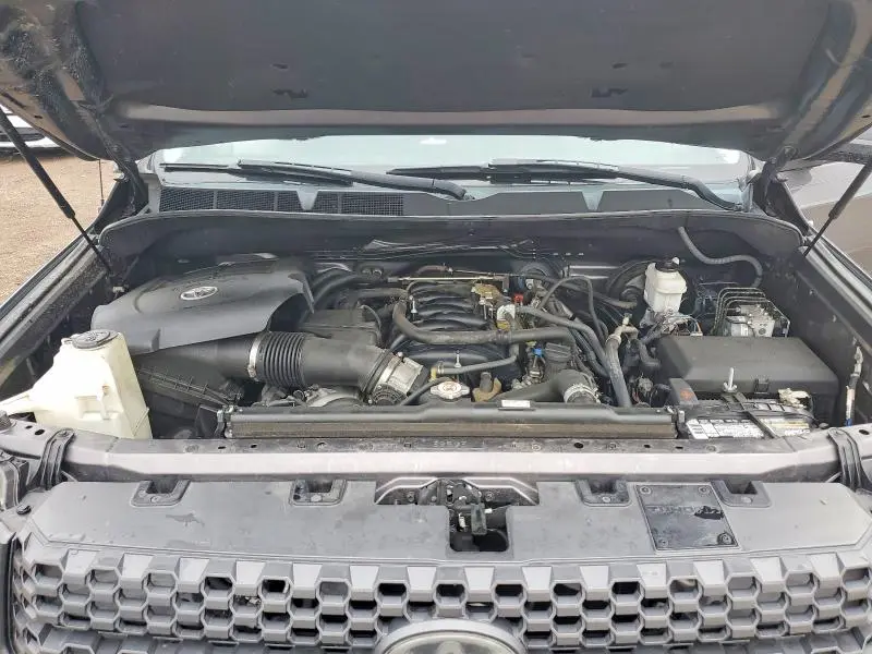 2018 TOYOTA TUNDRA SR5  