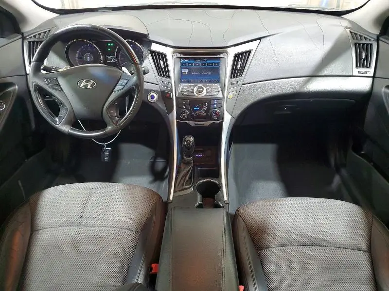 2013 HYUNDAI SONATA SE  