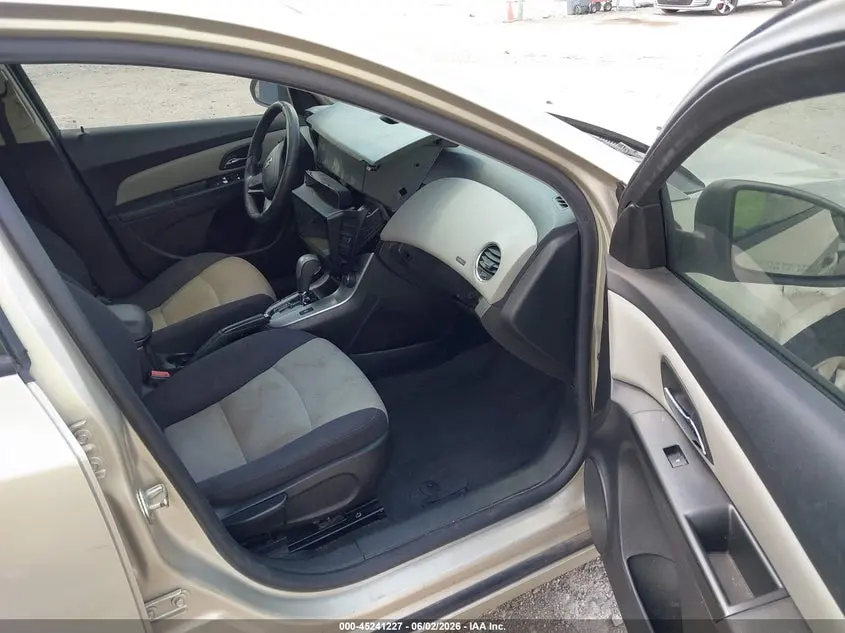 2013 CHEVROLET CRUZE LS AUTO