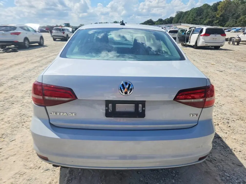 2017 VOLKSWAGEN JETTA SE  