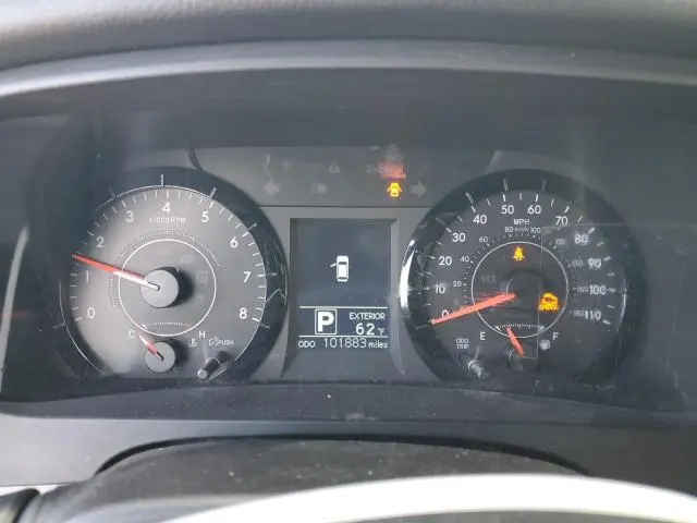 2016 TOYOTA SIENNA LE  