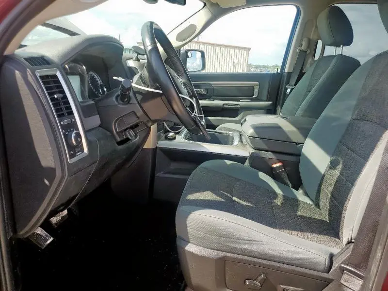 2017 RAM 1500 SLT  