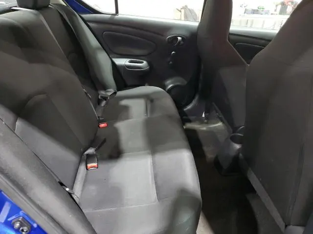 2017 NISSAN VERSA S