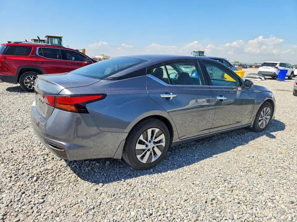 2022 NISSAN ALTIMA S  