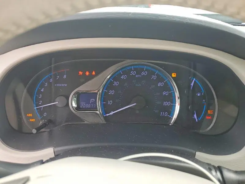2014 TOYOTA SIENNA XLE 7-PASSENGER  