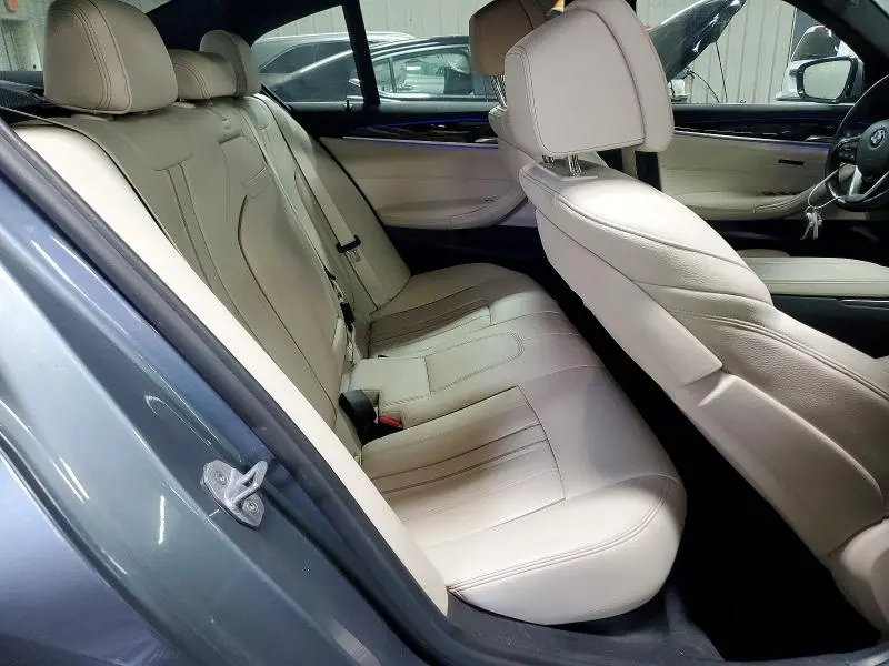 2020 BMW 530XE   